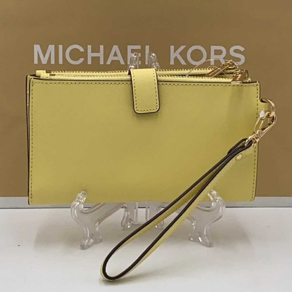 MICHAEL KORS LARGE DOUBLE ZIP WRISTLET BUTTERCUP